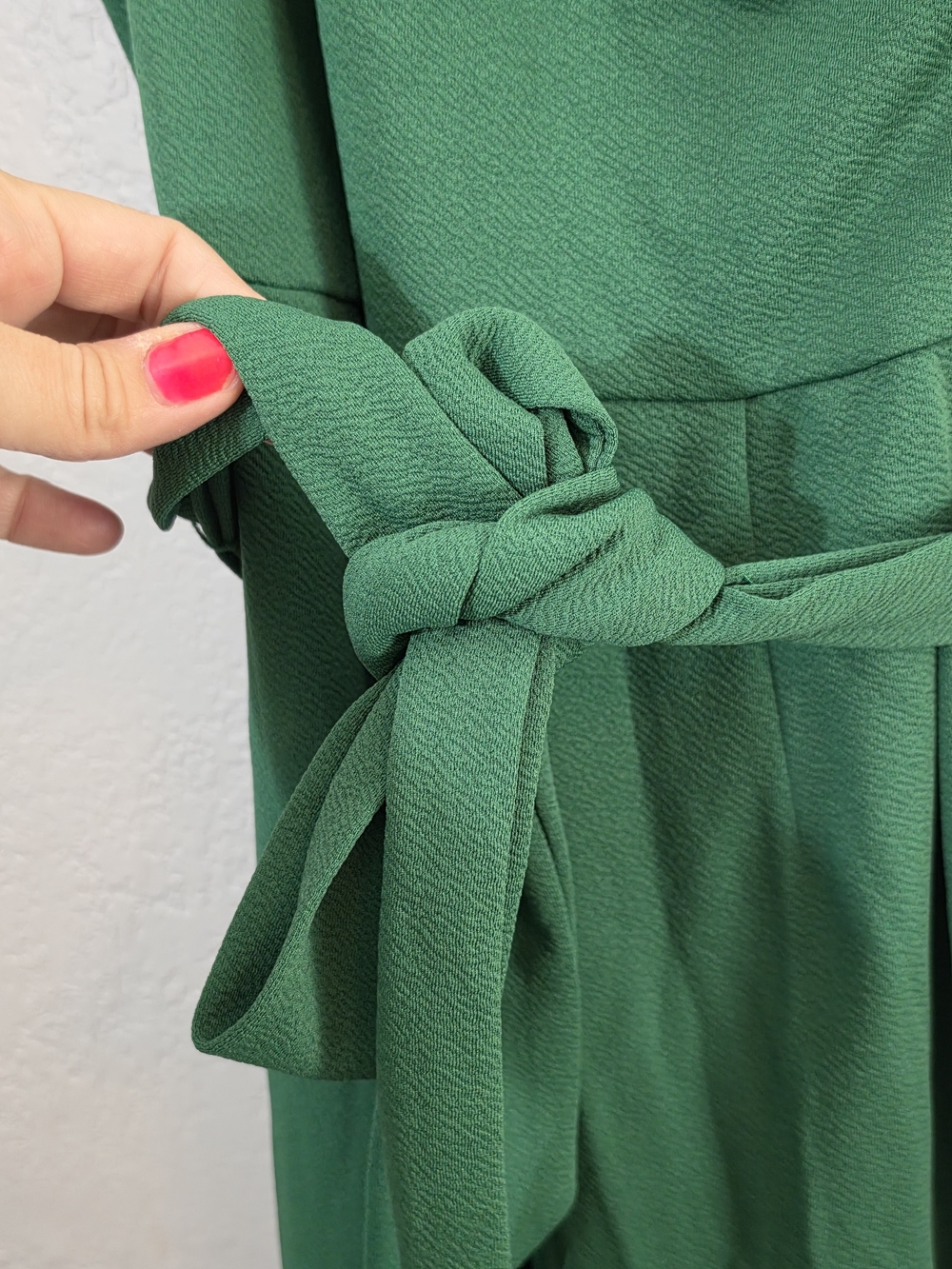 NWT Lilly's Kloset One-Shoulder Wide Leg Green Jumpsuit Tie Waist Womens Large - Picture 3 of 11